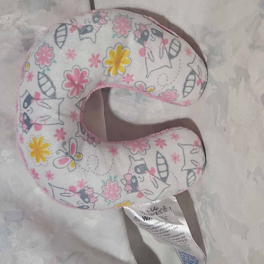 le bebe Favorite Infant Head & Neck Pillow-Pink-Racoons/Butterflies-Fuzzy Soft